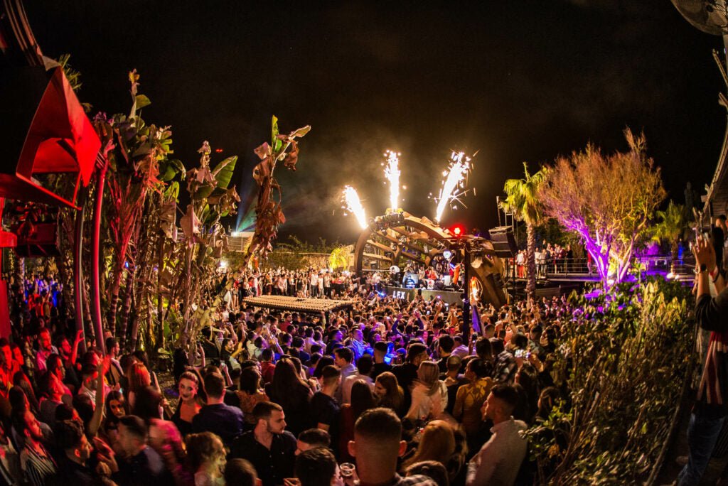 🎧 Kluby nocne na Malcie: wychodź do najlepszych klubów na wyspie