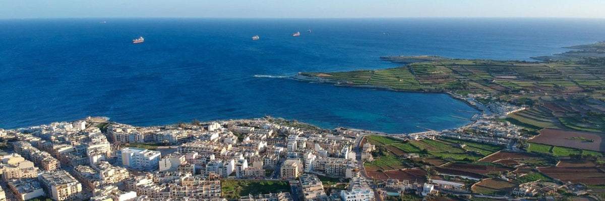 Marsaskala vue du ciel : la ville, la baie et la mer