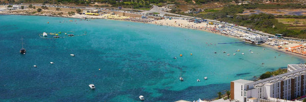 Mellieħa (Malte) : la plage de Mellieħa Bay (Għadira), le village et que faire autour - Malta Adventures