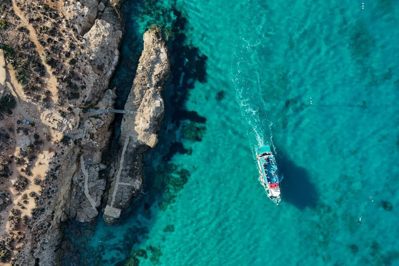 Crucero Blue Lagoon Malta — Comino y Grutas Marinas