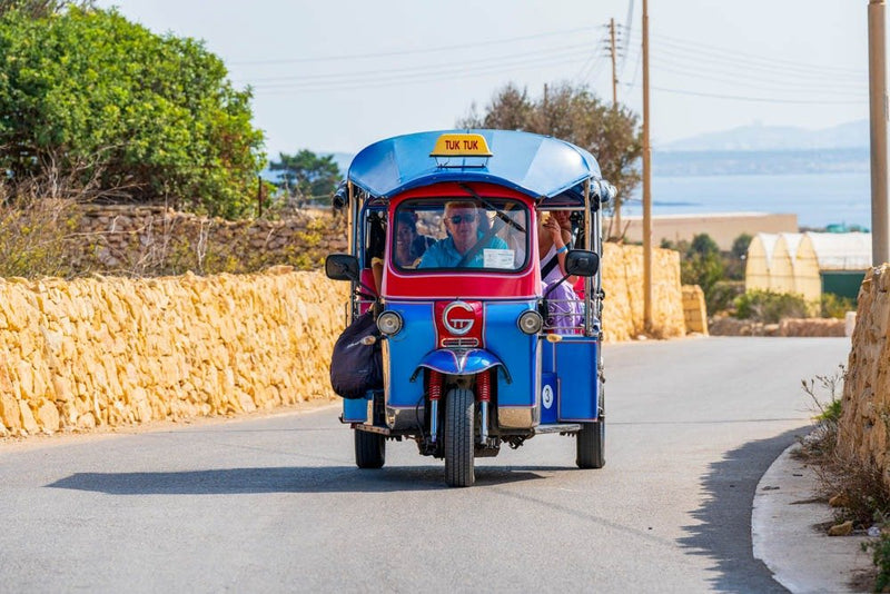 Excursion Gozo & Comino en Tuk - Tuk — Blue Lagoon + Coucher de Soleil - malte