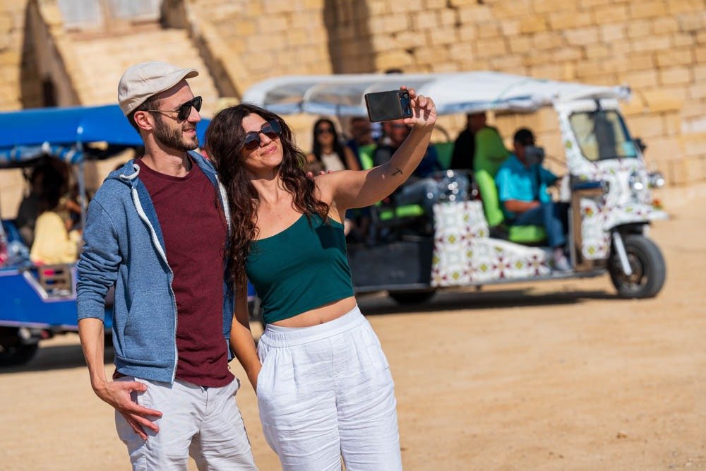 Excursion Gozo & Comino en Tuk - Tuk — Blue Lagoon + Coucher de Soleil - malte