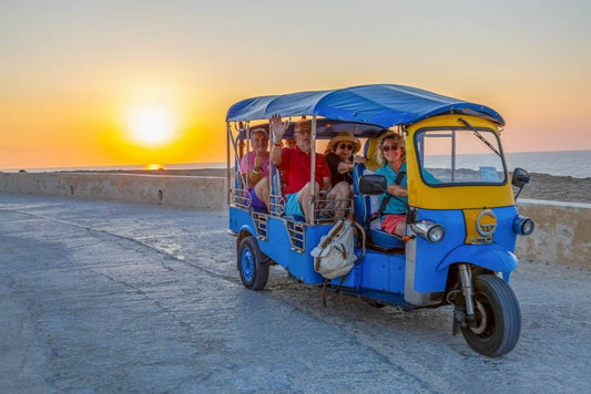 Excursion Gozo & Comino en Tuk - Tuk — Blue Lagoon + Coucher de Soleil - malte