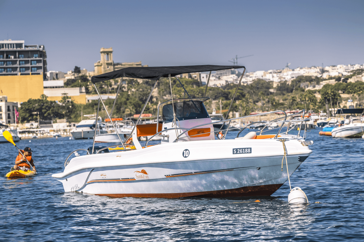 Charter Bateau 16 Personnes à St Julian's
