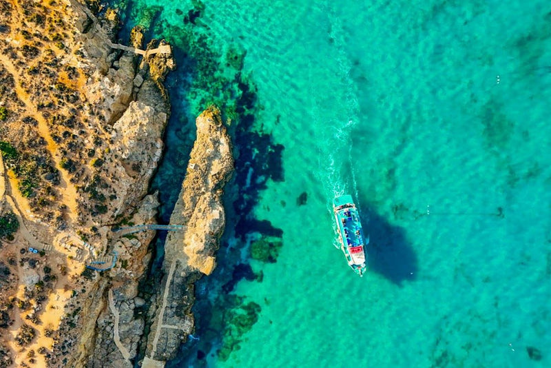 Crucero al Atardecer Malta — Blue Lagoon y Puesta de Sol en el Mar